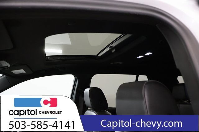 Used 2023 Chevrolet Traverse RS w/ LPO, Cargo Package AWD/4WD image 16