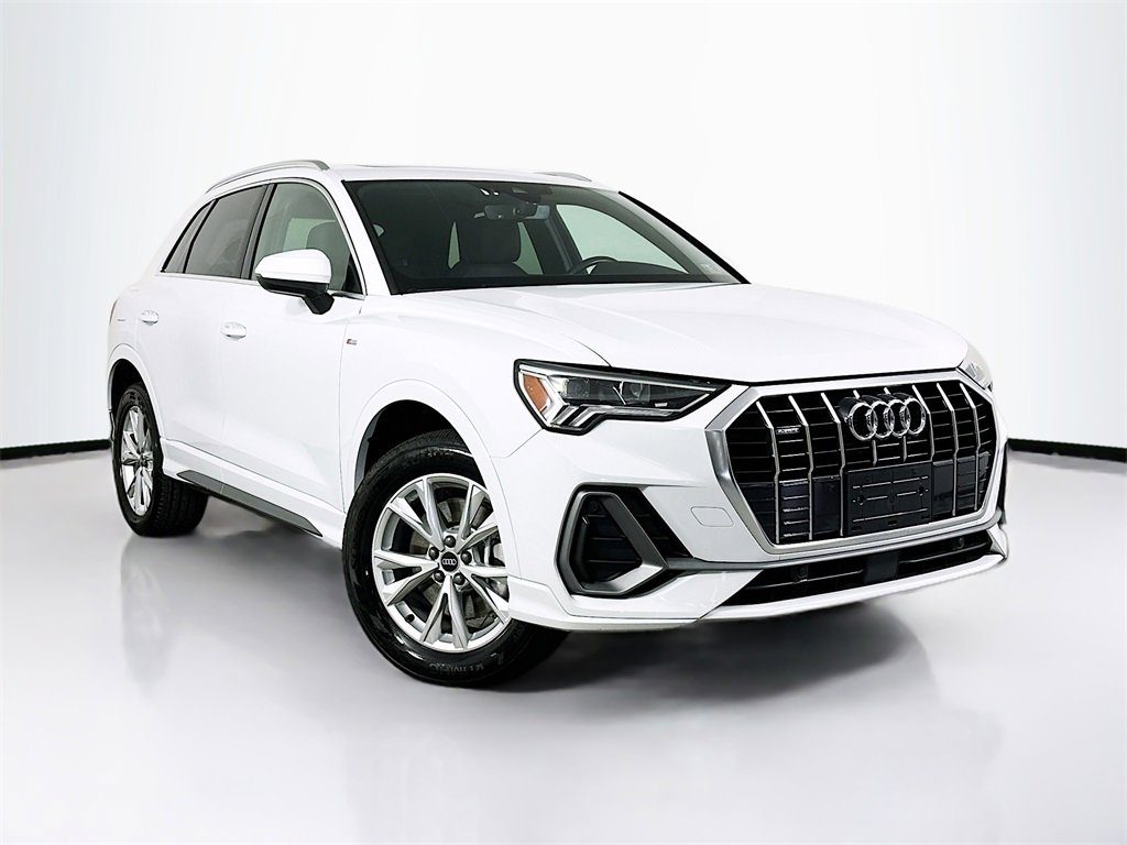 Used 2024 Audi Q3 2.0T Premium image 1