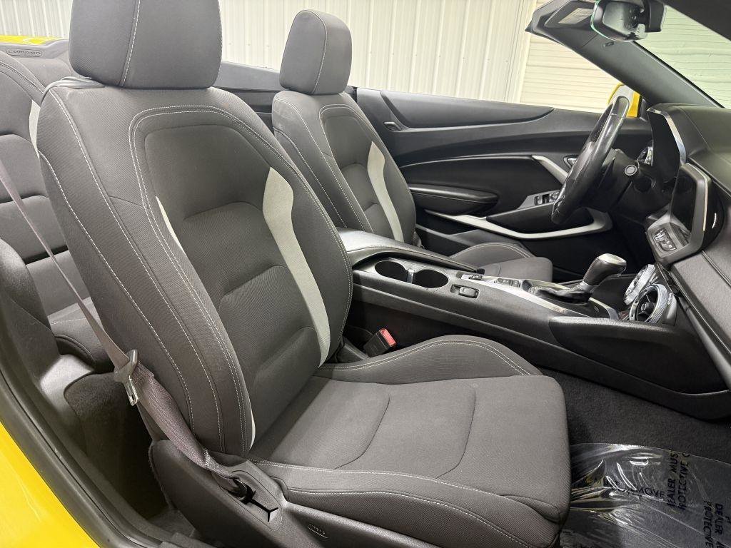 Used 2017 Chevrolet Camaro SS image 30