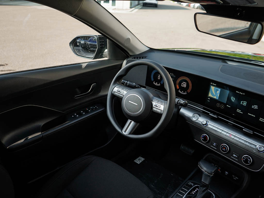 New 2026 Hyundai Kona SE image 13