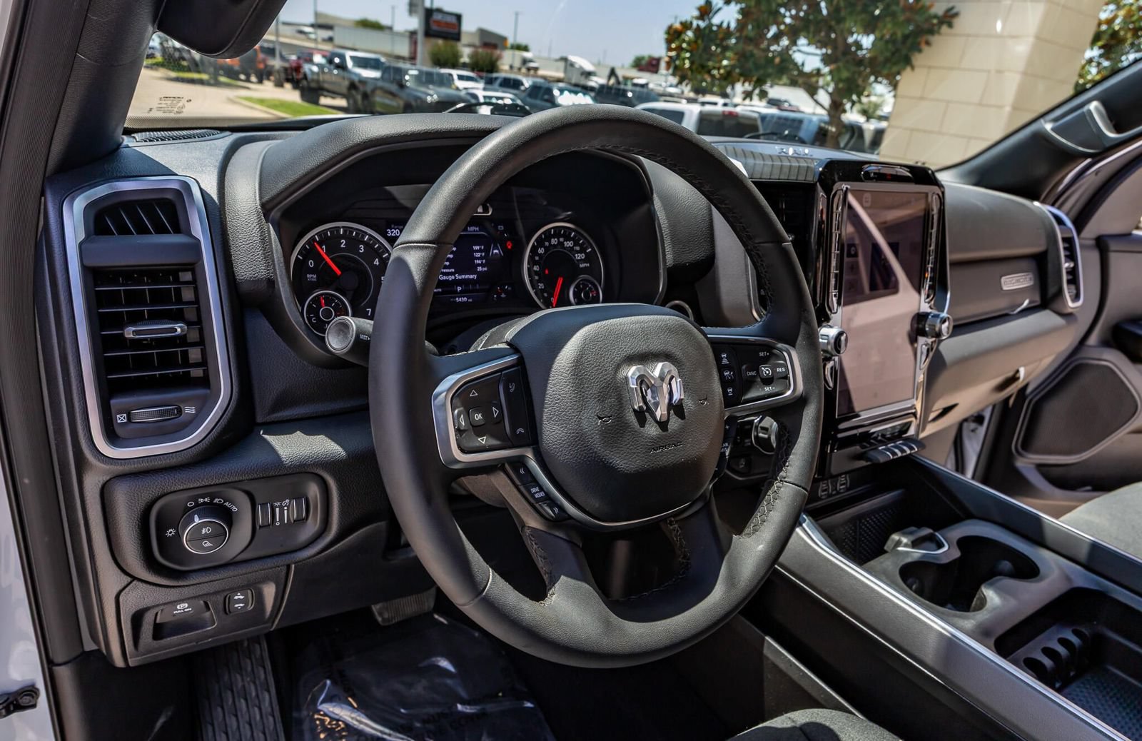 Used 2026 RAM 1500 Big Horn AWD/4WD image 17