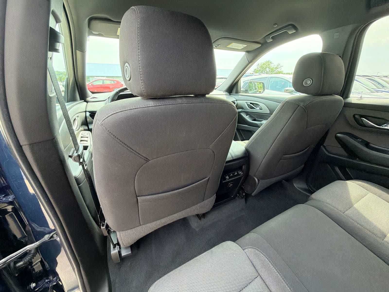 Used 2023 Chevrolet Traverse LT AWD/4WD image 15