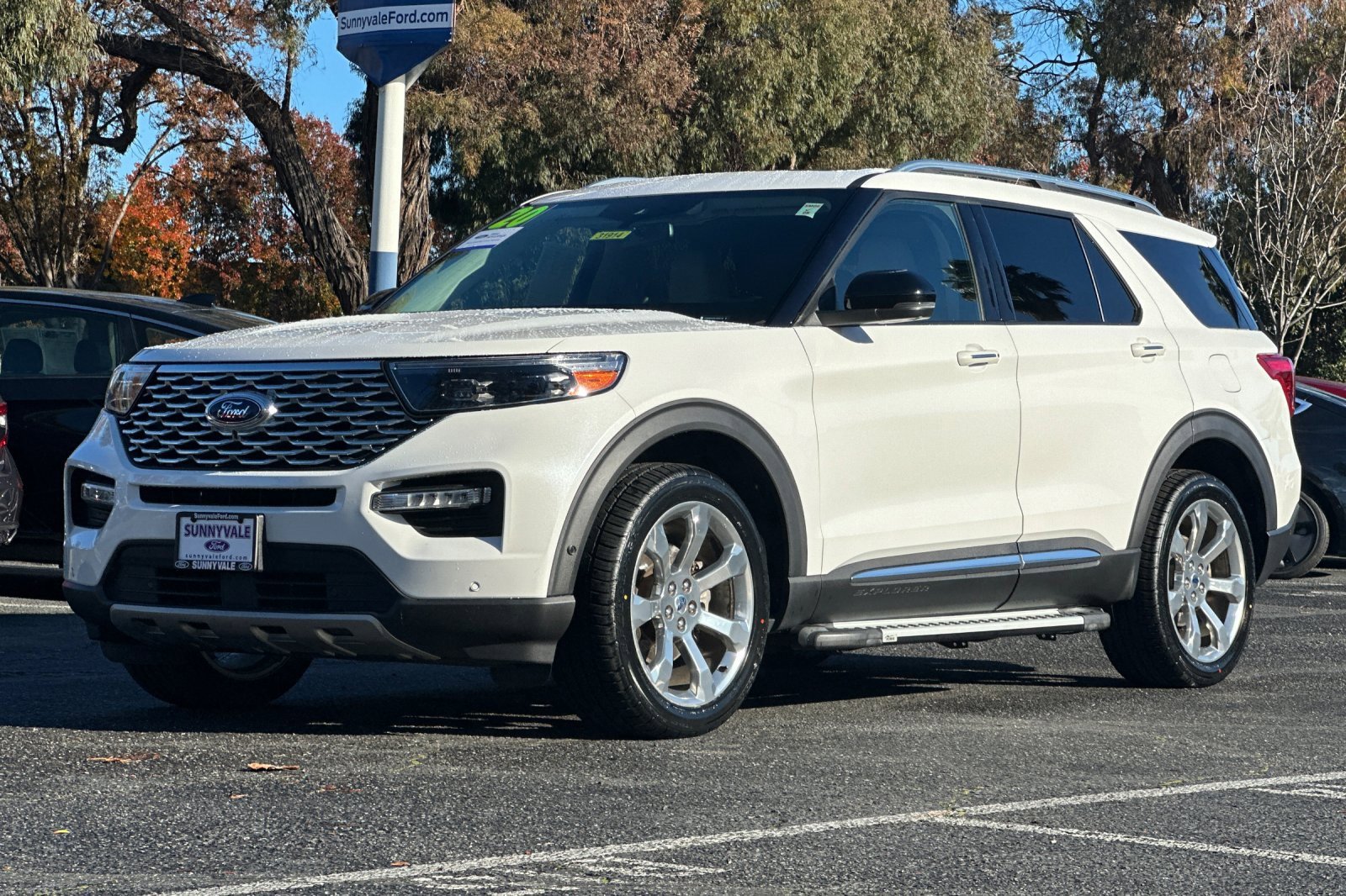 Certified 2020 Ford Explorer Platinum w/ Premium Technology Package image 9