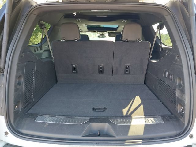 Used 2024 Chevrolet Suburban RST w/ Luxury Package AWD/4WD image 36