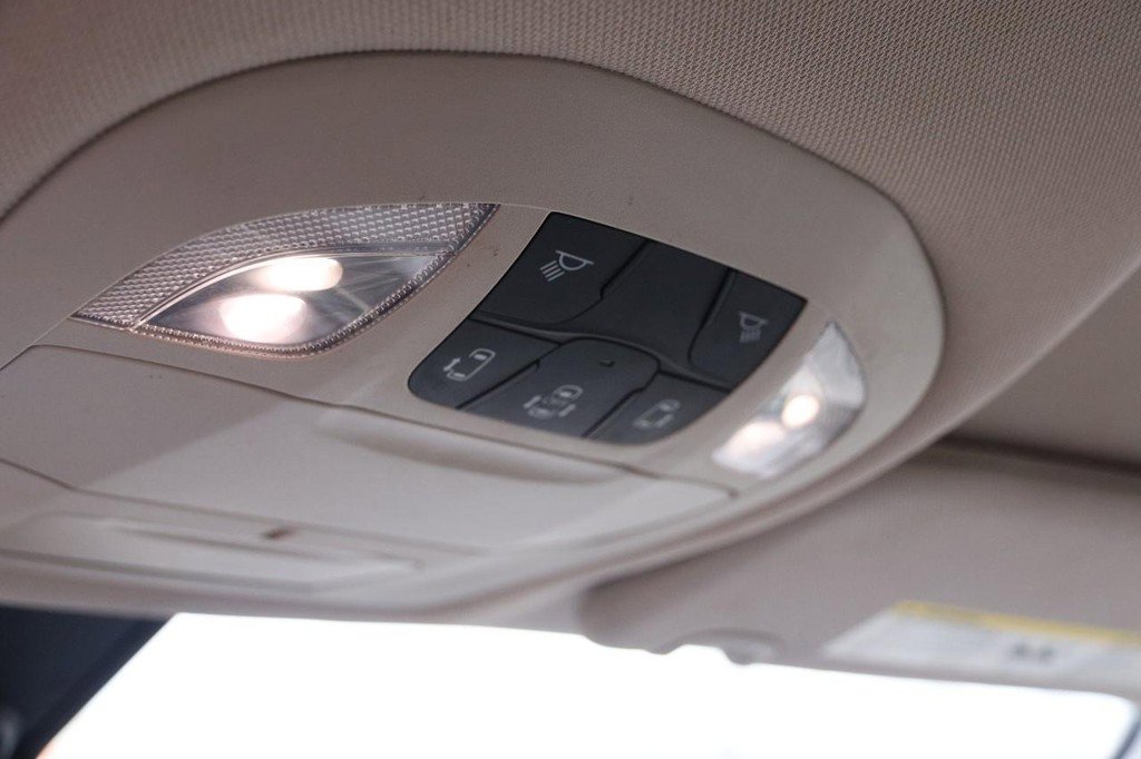 Used 2021 Chrysler Voyager Lxi image 22