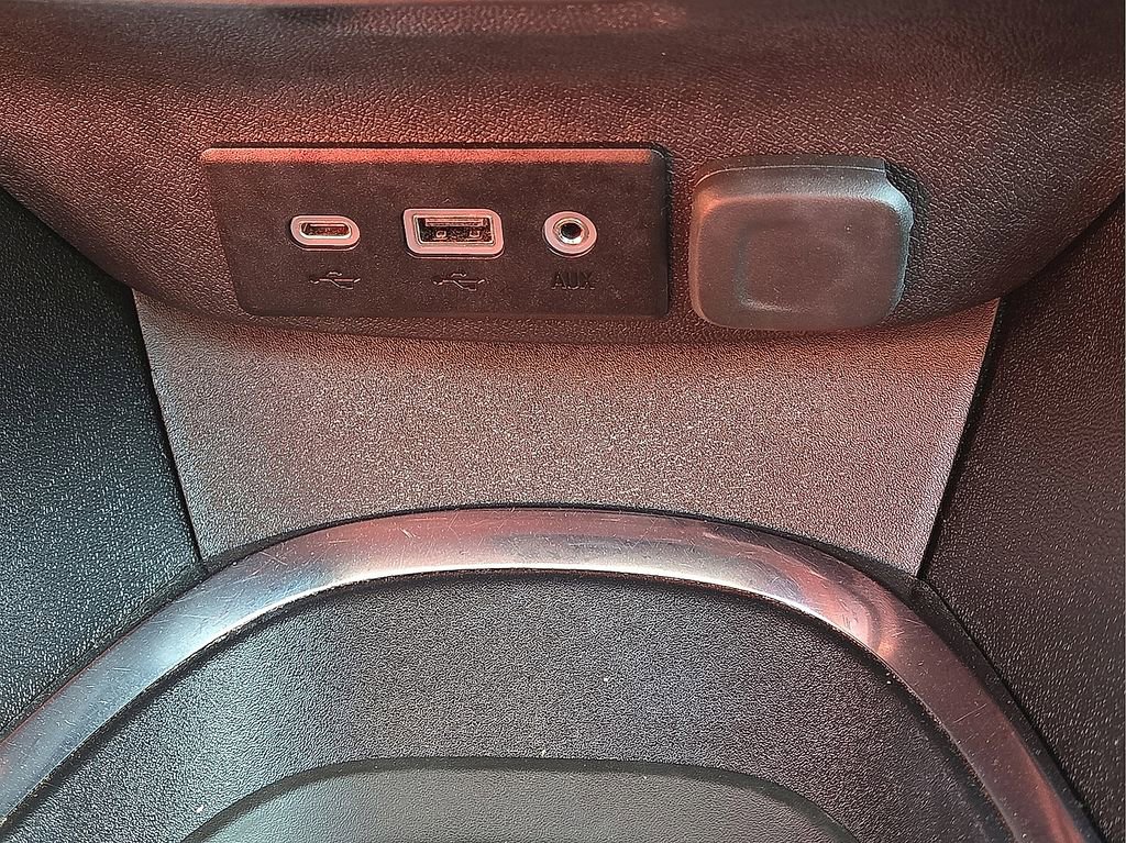 Used 2024 Chevrolet Malibu LT image 28