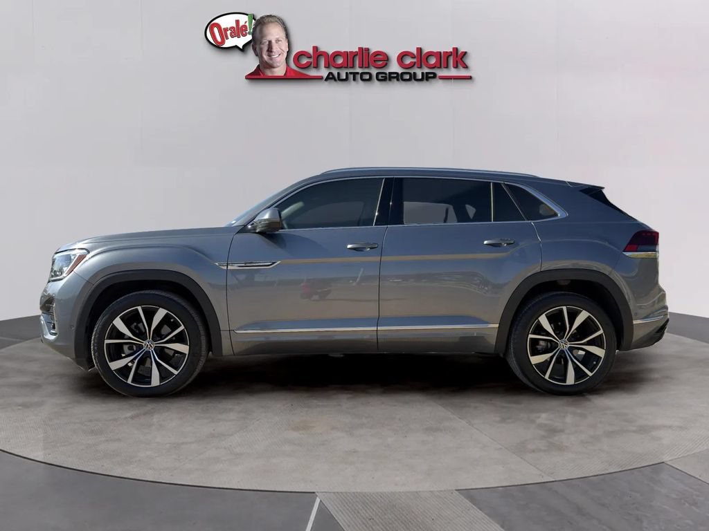 Used 2024 Volkswagen Atlas Cross Sport SEL Premium R-Line AWD/4WD image 2