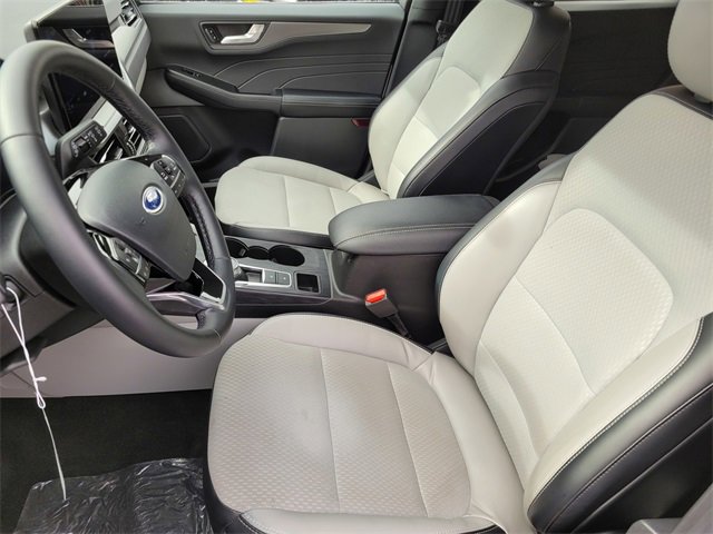New 2025 Ford Escape SE image 15