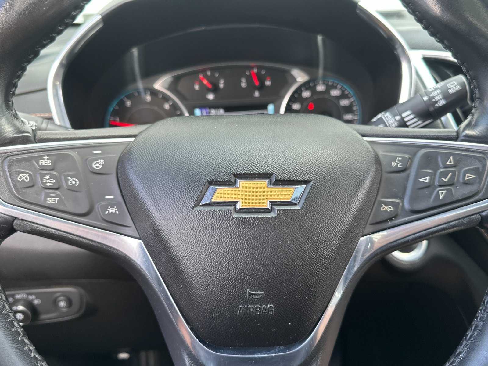 Used 2018 Chevrolet Equinox Premier AWD/4WD image 23