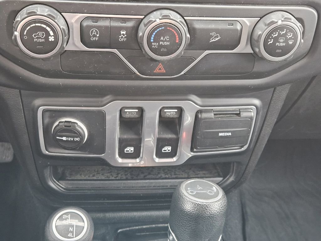 Used 2019 Jeep Wrangler Sport S image 23