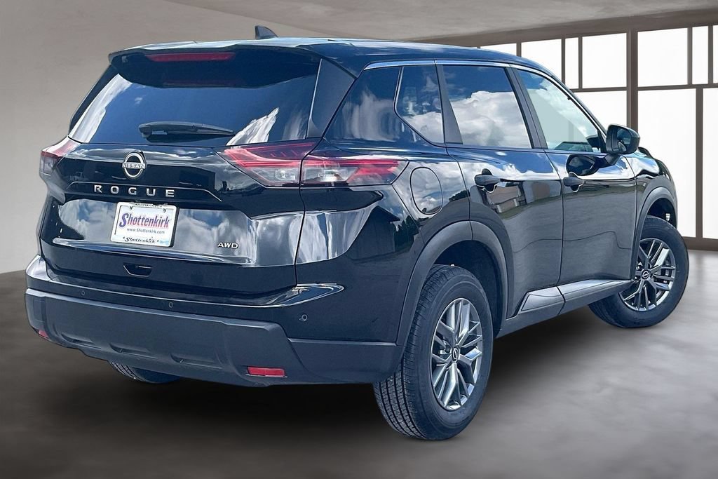Used 2024 Nissan Rogue S AWD/4WD image 6