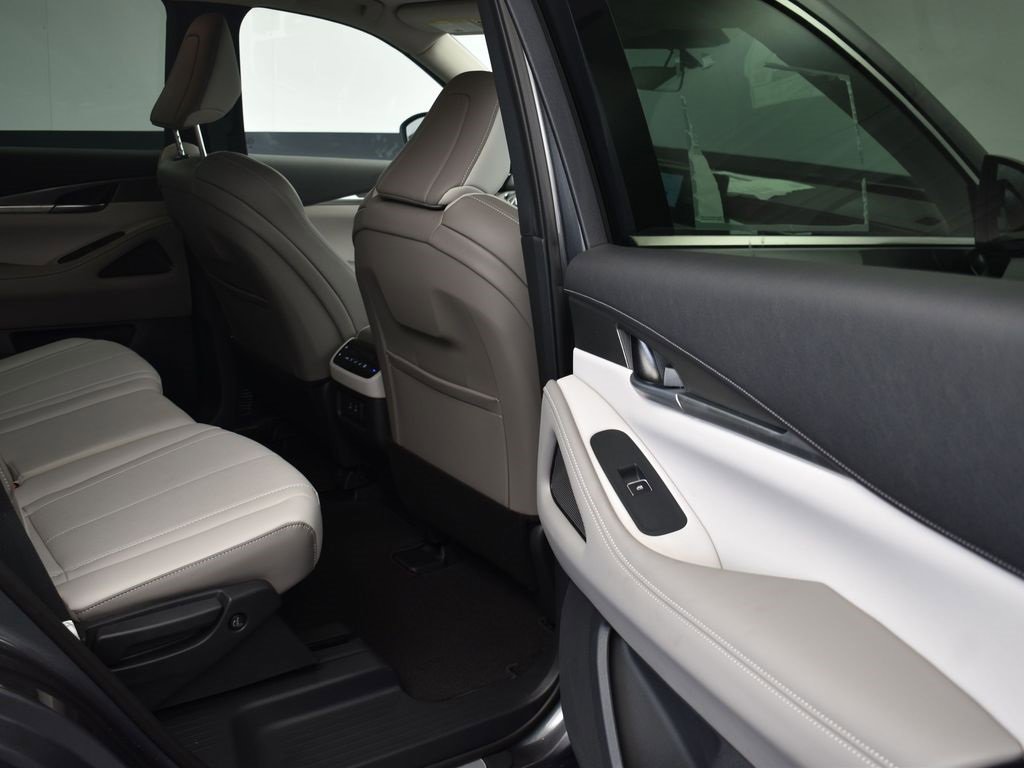 Certified 2026 INFINITI QX60 Pure w/ Cargo Package image 17