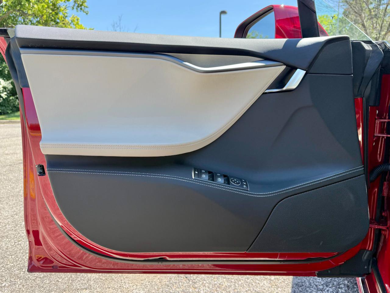 Used 2018 Tesla Model S 100D AWD/4WD image 22