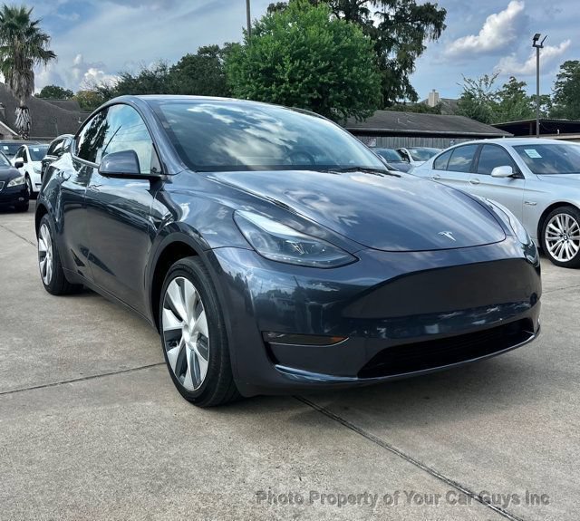 Used 2023 Tesla Model Y AWD image 4