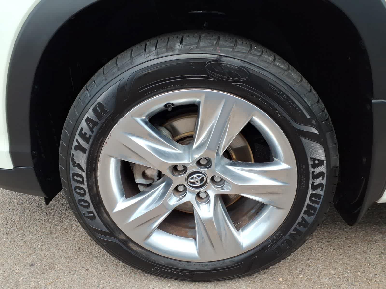 Used 2019 Toyota Highlander Limited FWD image 8