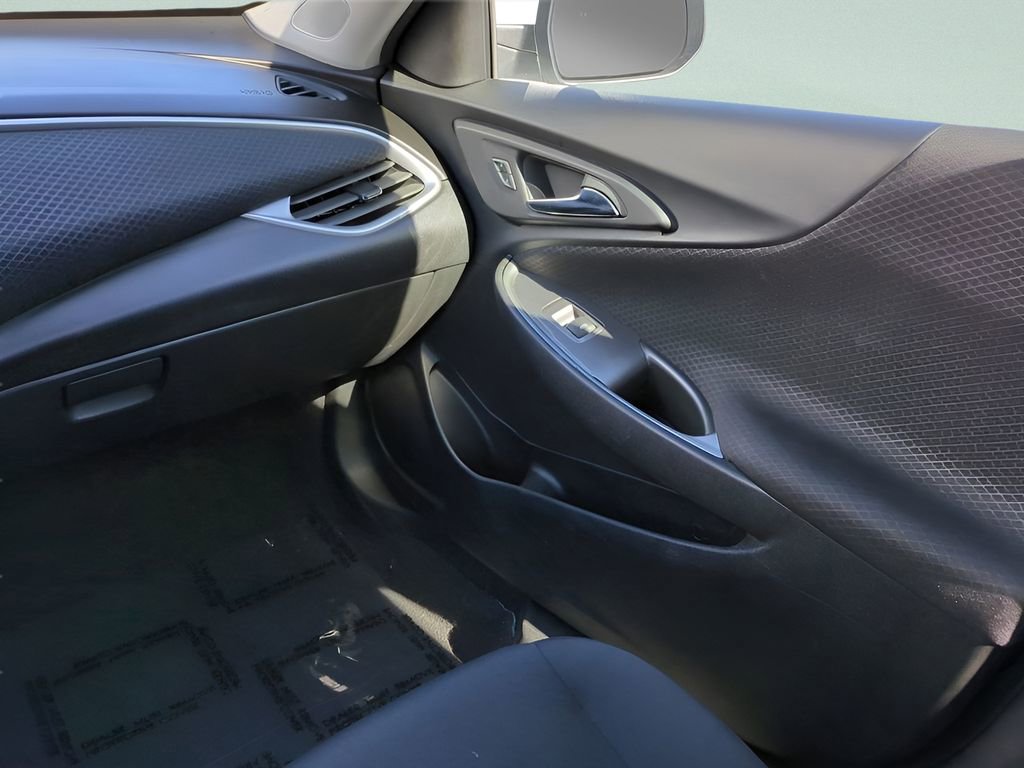 Used 2024 Chevrolet Malibu LT image 16