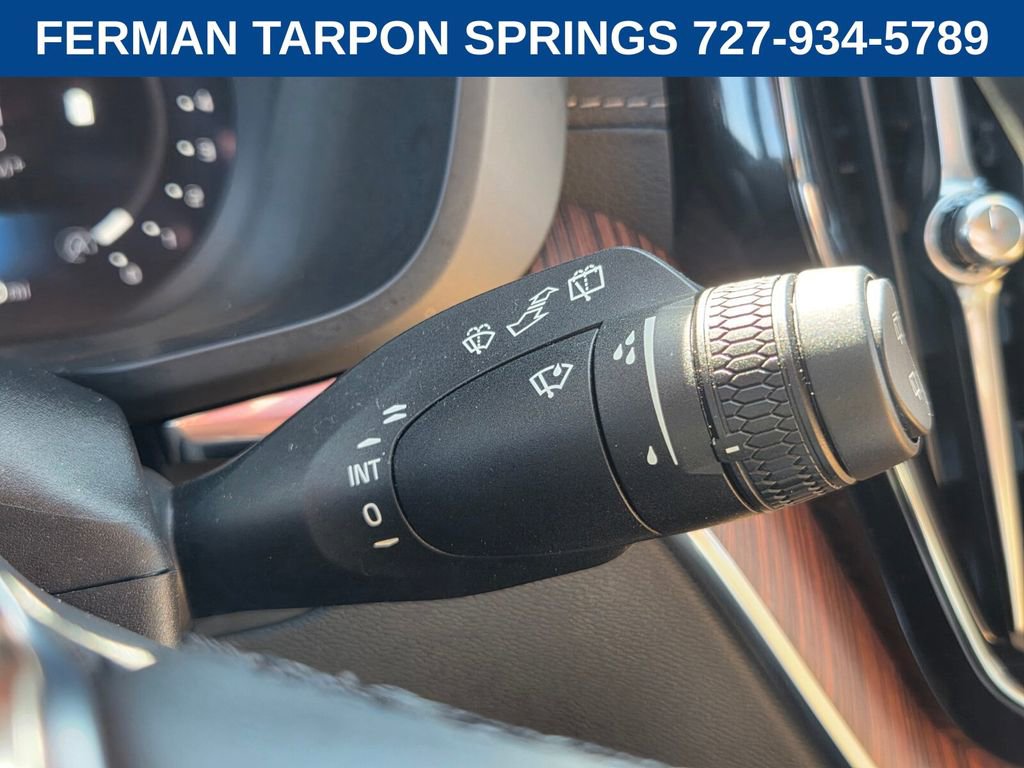 Used 2025 Volvo XC60 B5 Ultra w/ Protection Package Premier image 31