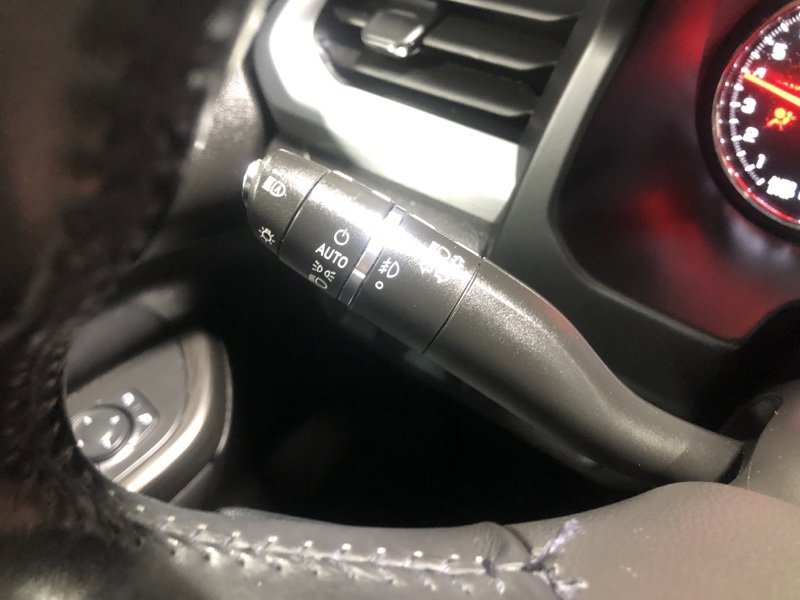 Used 2021 GMC Acadia SLT w/ Elevation Edition image 24