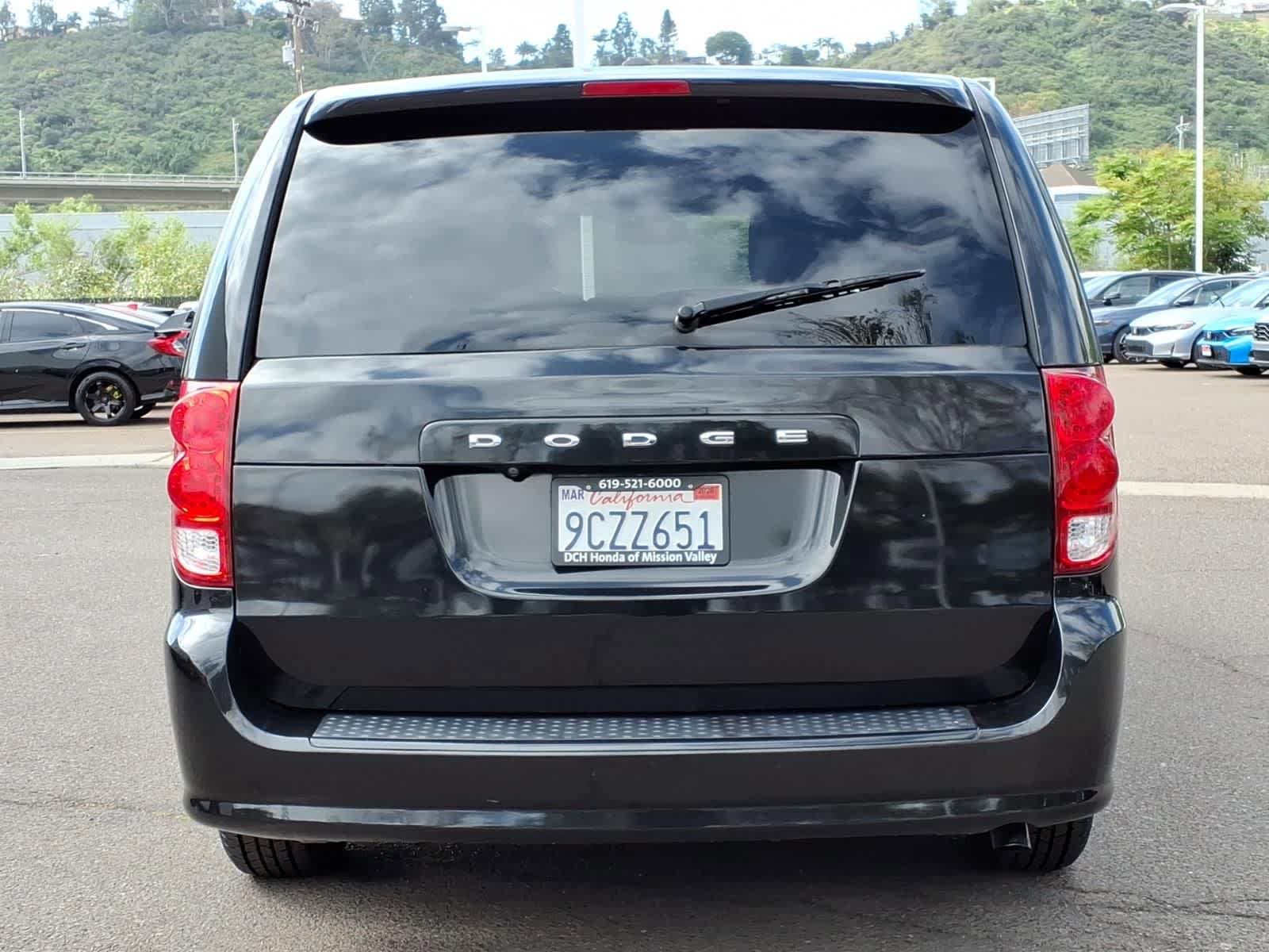 Used 2019 Dodge Grand Caravan SE FWD image 5