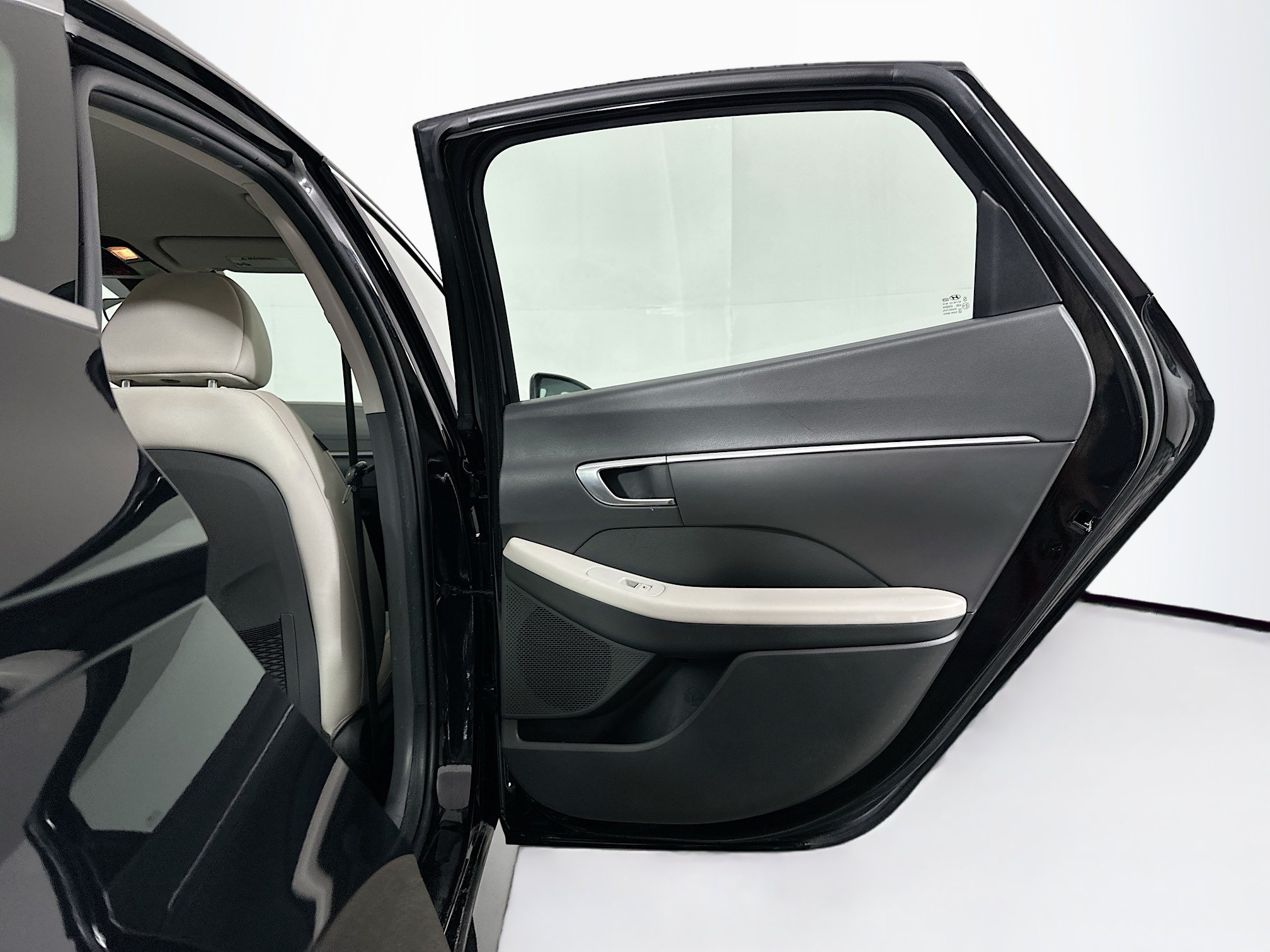 Used 2023 Hyundai Sonata SEL FWD image 30