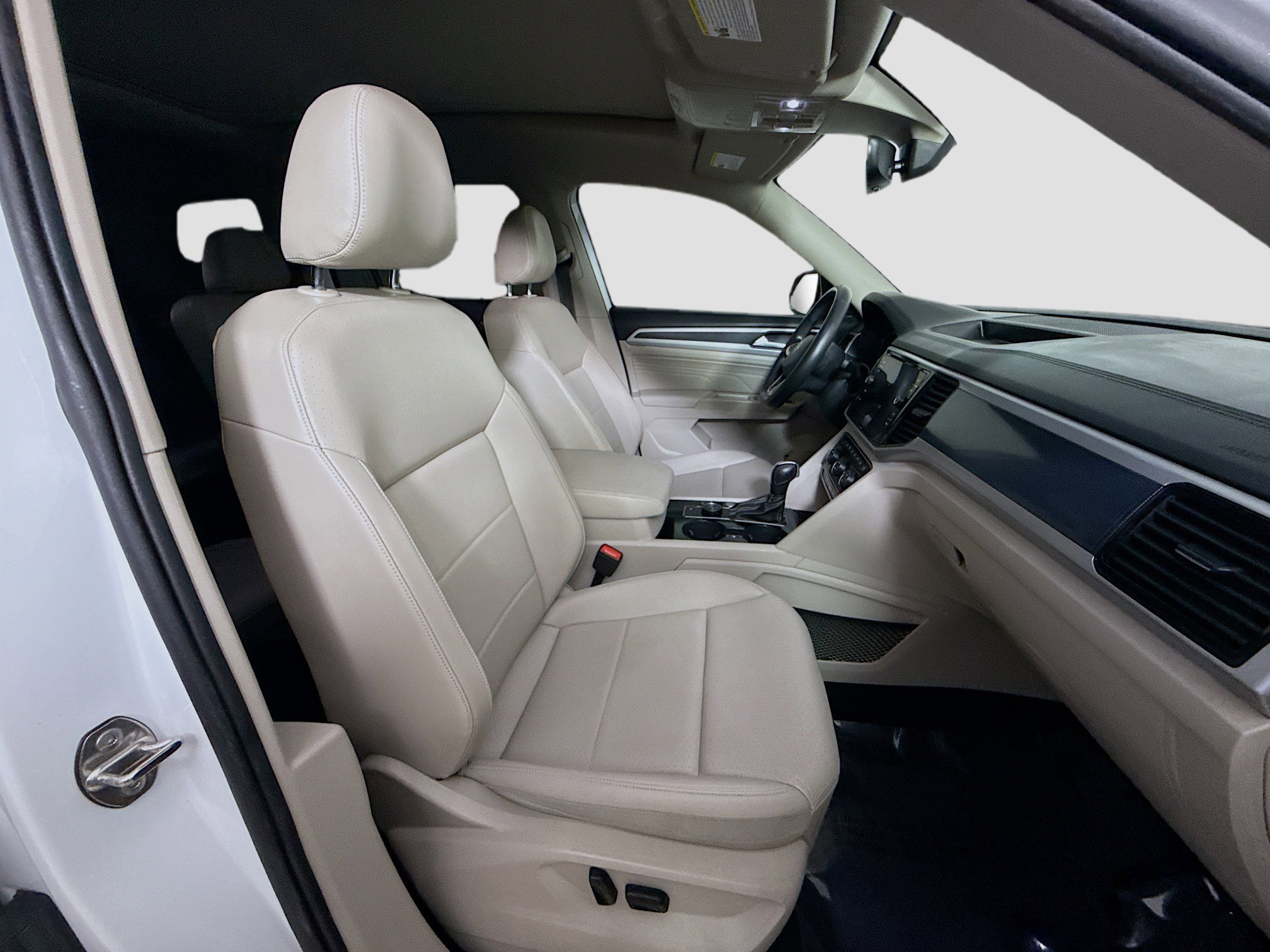 Used 2021 Volkswagen Atlas SEL R-Line image 29