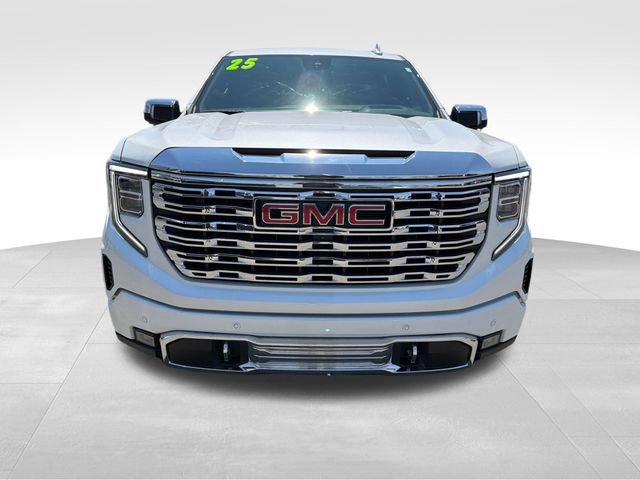Used 2025 GMC Sierra 1500 Denali AWD/4WD image 2