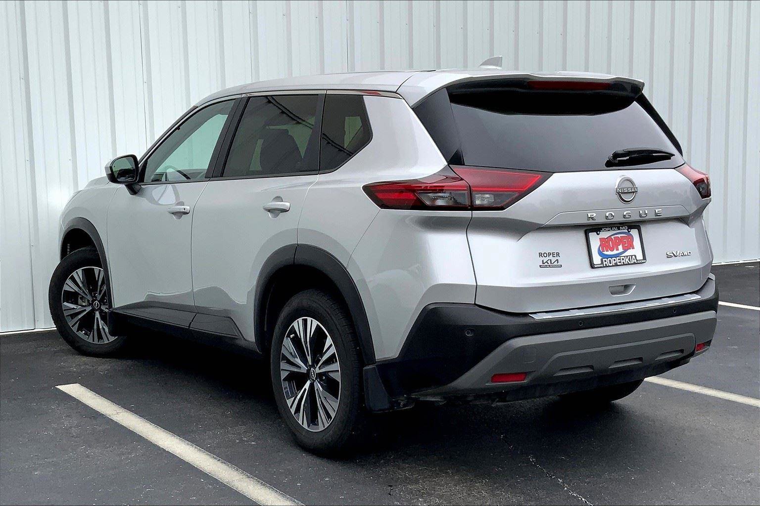 Used 2023 Nissan Rogue SV AWD/4WD image 10