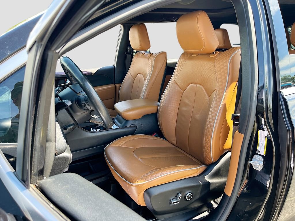 Used 2021 Chrysler Pacifica Pinnacle FWD image 22