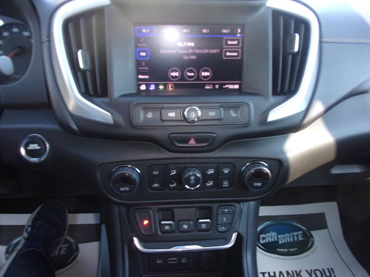 Used 2021 GMC Terrain SLE w/ Driver Convenience Package AWD/4WD image 19