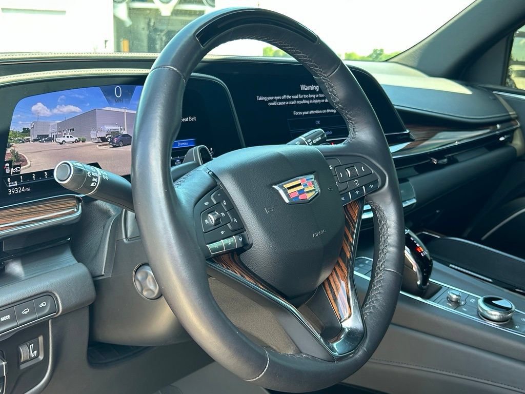 Used 2024 Cadillac Escalade ESV Premium Luxury w/ Performance Package AWD/4WD image 17