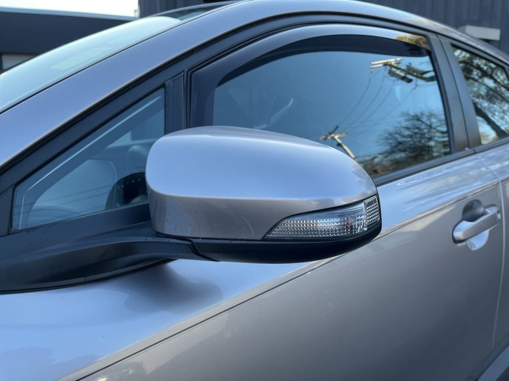 Used 2020 Toyota C-HR LE FWD image 8