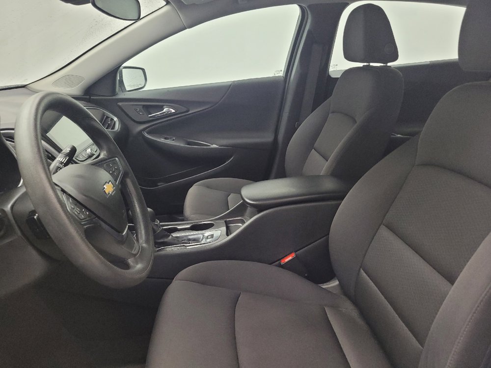 Used 2025 Chevrolet Malibu LS FWD image 17