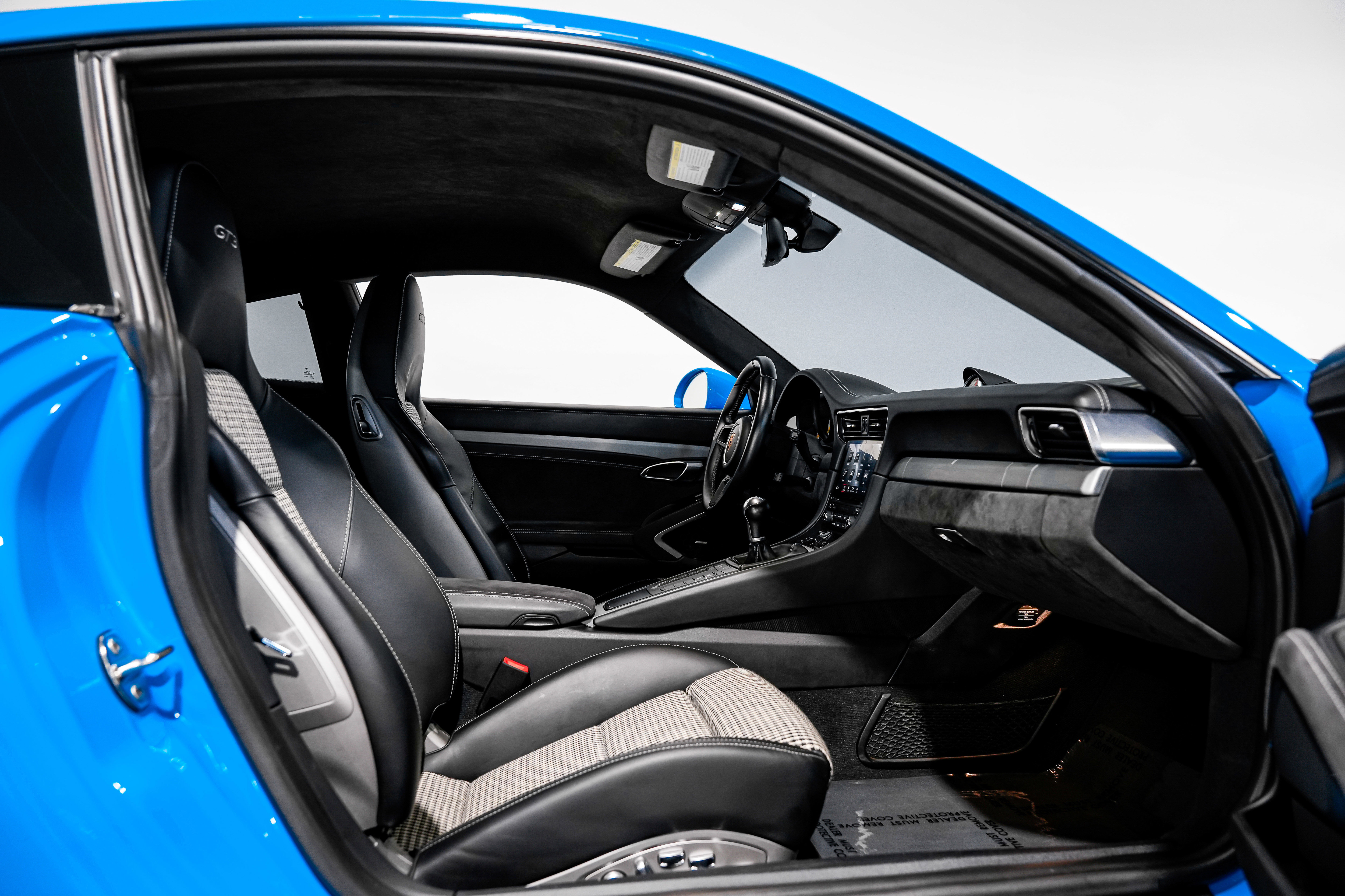 Used 2018 Porsche 911 GT3 image 30