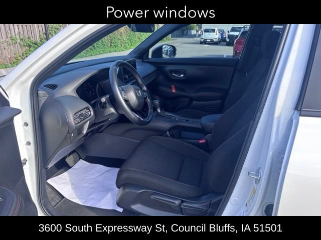 Used 2025 Honda HR-V Sport image 14