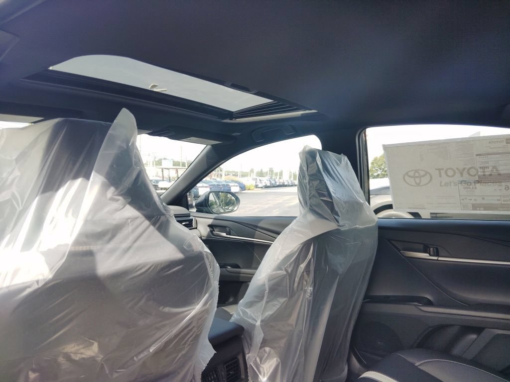 New 2026 Toyota Camry SE w/ Convenience Package AWD/4WD image 9
