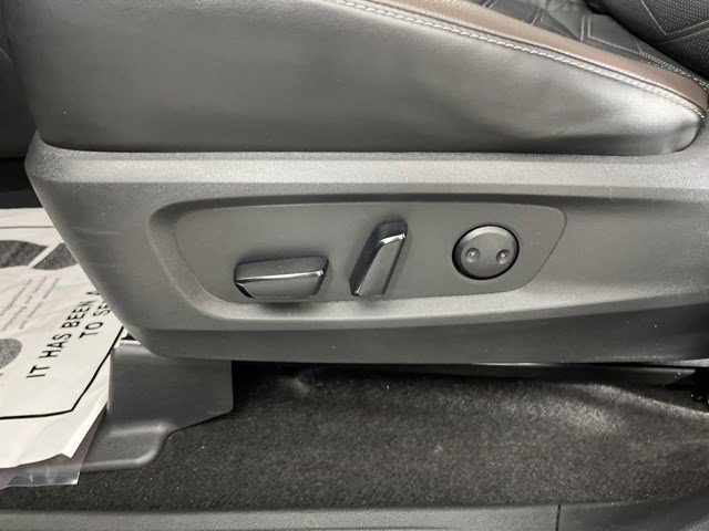 Used 2023 Nissan Pathfinder Platinum w/ Cargo Package AWD/4WD image 30