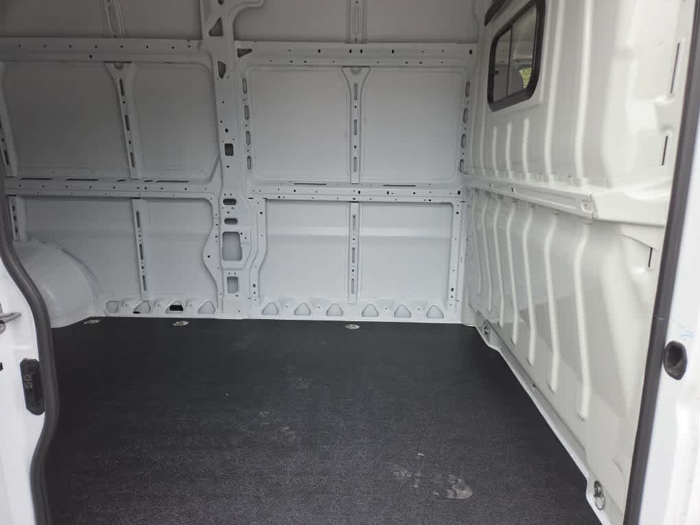 New 2025 RAM ProMaster 2500 FWD image 10
