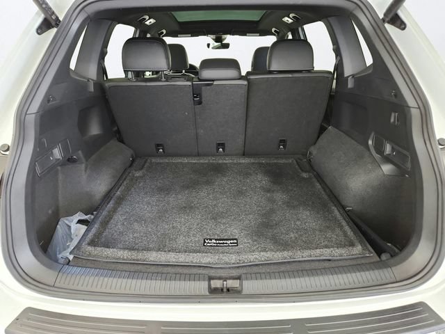 Used 2024 Volkswagen Tiguan SE R-Line AWD/4WD image 22