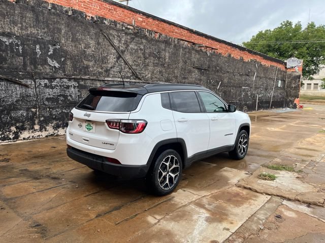 Used 2025 Jeep Compass Limited AWD/4WD image 7
