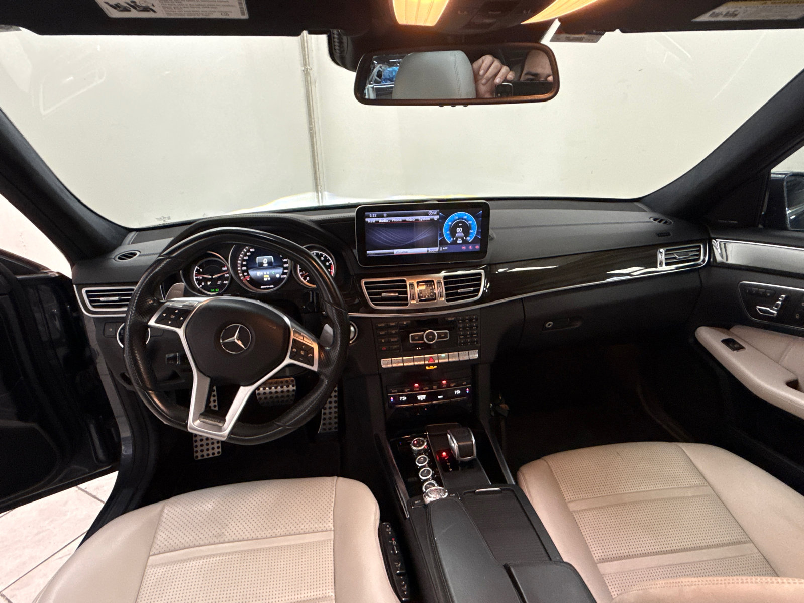 Used 2014 Mercedes-Benz E 63 AMG 4MATIC Sedan image 11