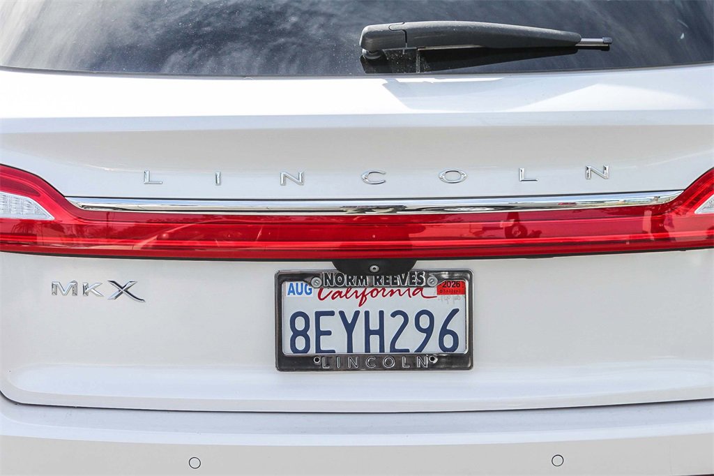 Used 2018 Lincoln MKX Reserve w/ Driver Assistance Package image 11