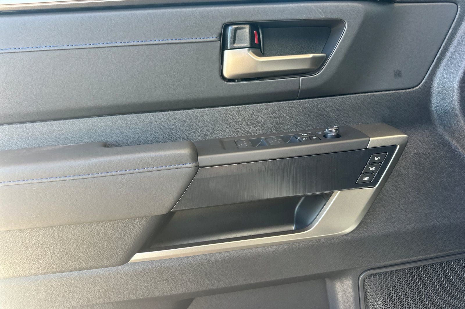 New 2026 Toyota Tundra Platinum AWD/4WD image 12