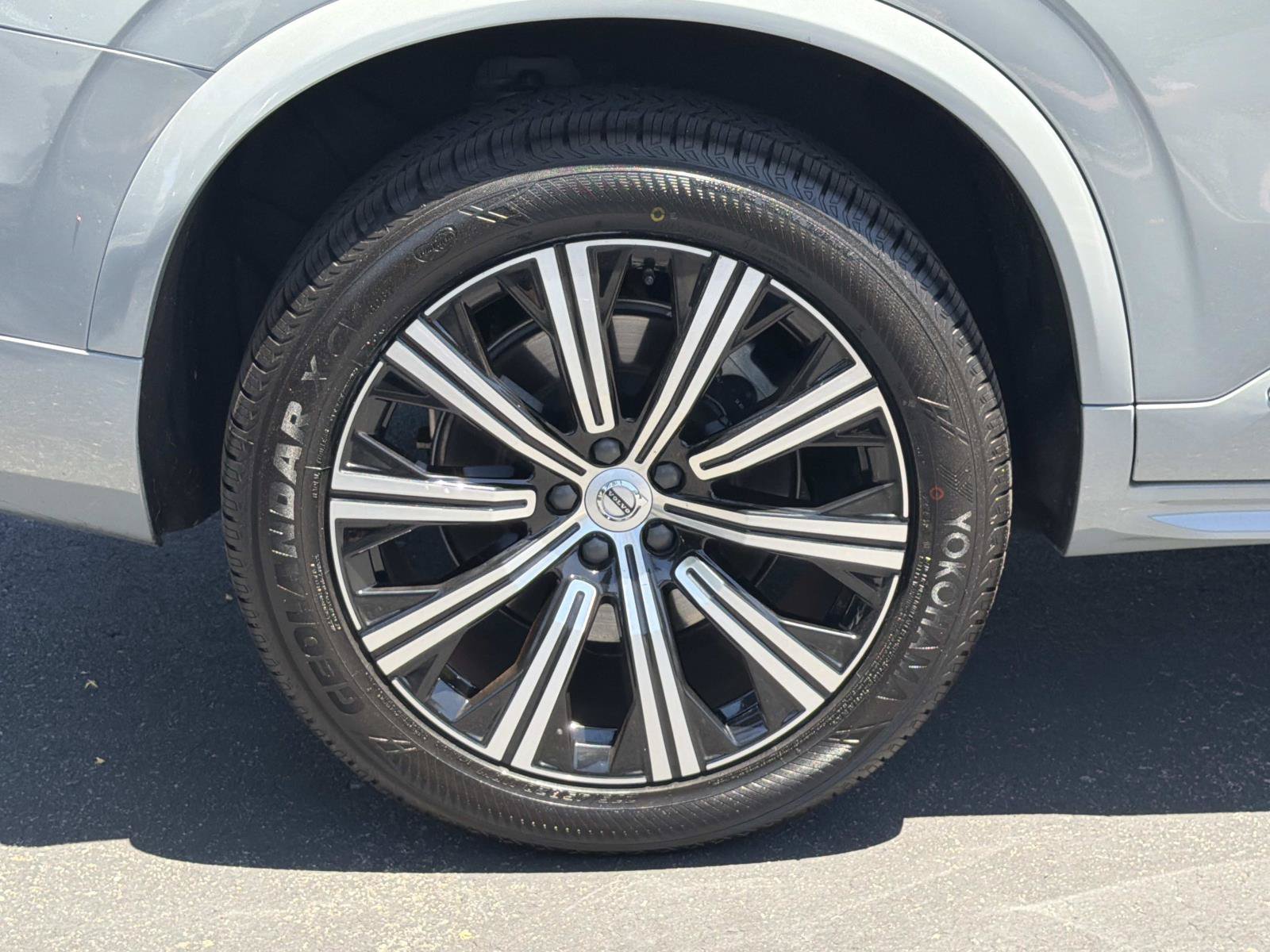 Certified 2024 Volvo XC90 B5 Core w/ Climate Package AWD/4WD image 28