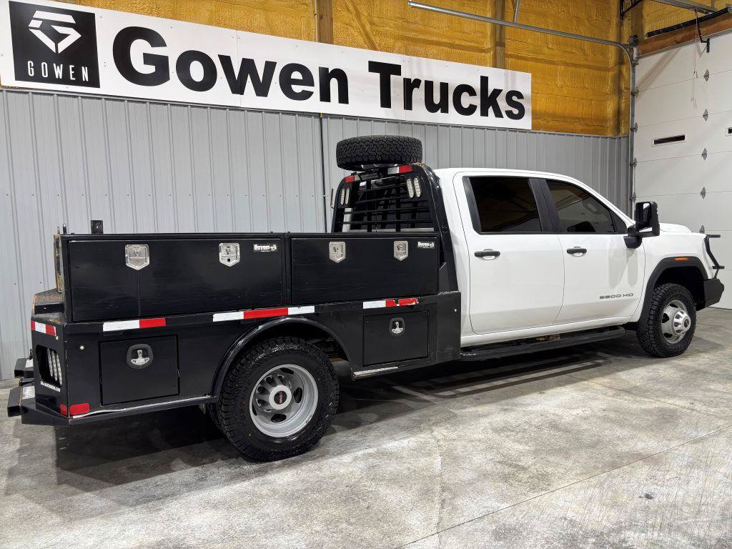 Used 2023 GMC Sierra 3500 Pro w/ Convenience Package AWD/4WD image 6