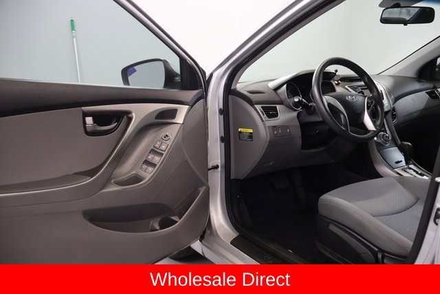 Used 2012 Hyundai Elantra GLS FWD image 8