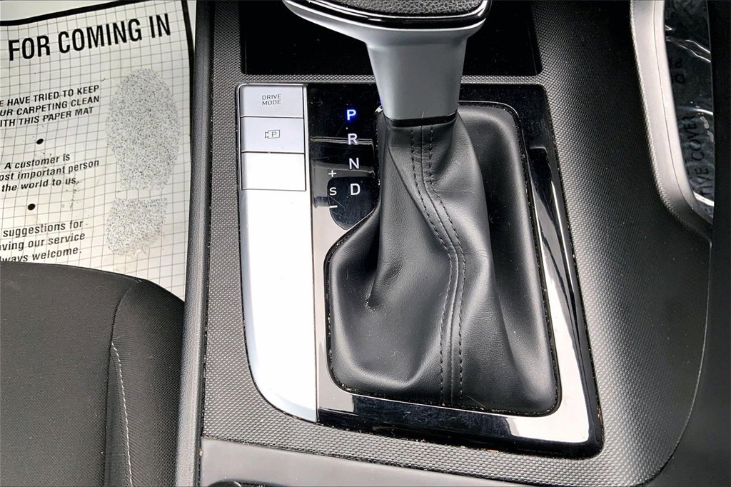 Used 2023 Hyundai Elantra SEL image 16