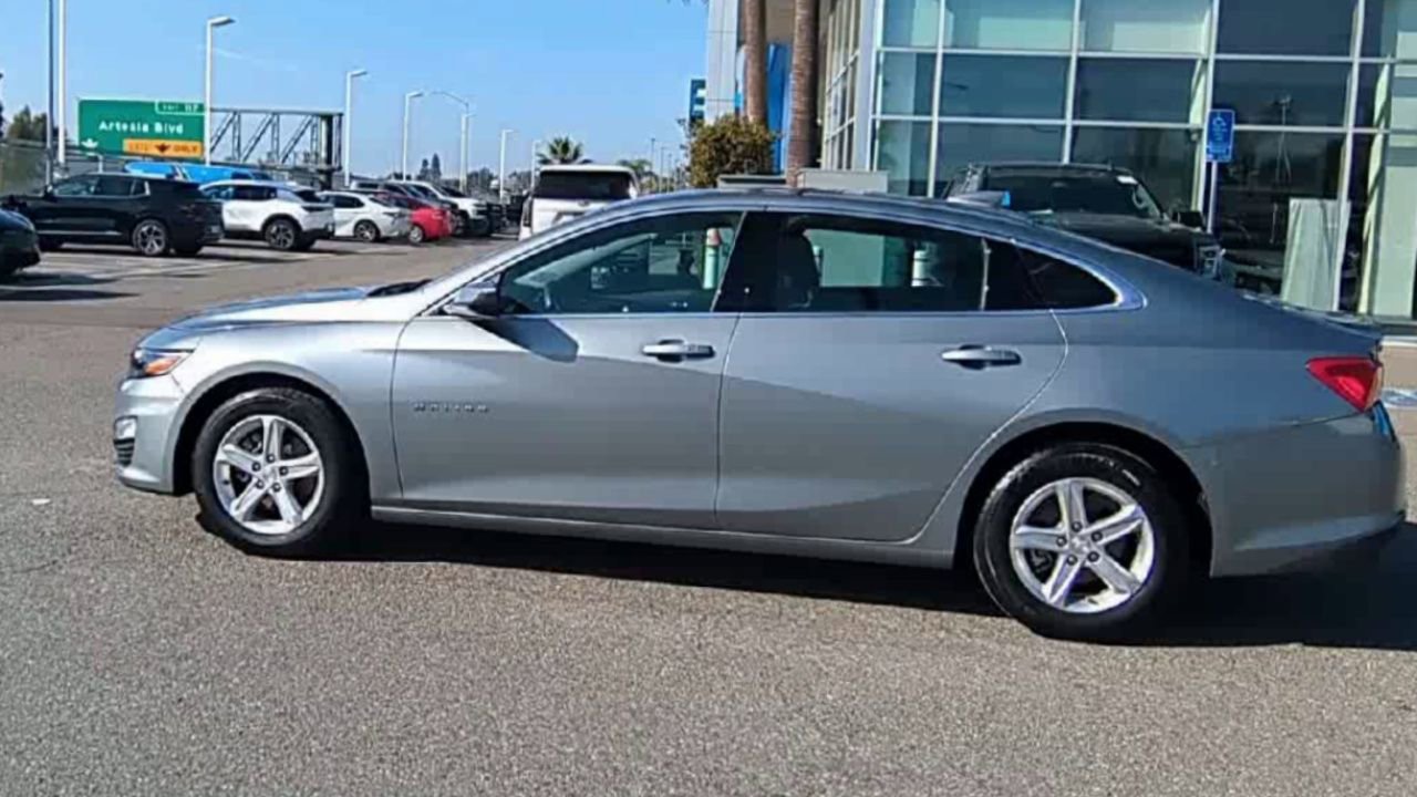 Used 2024 Chevrolet Malibu LT image 5