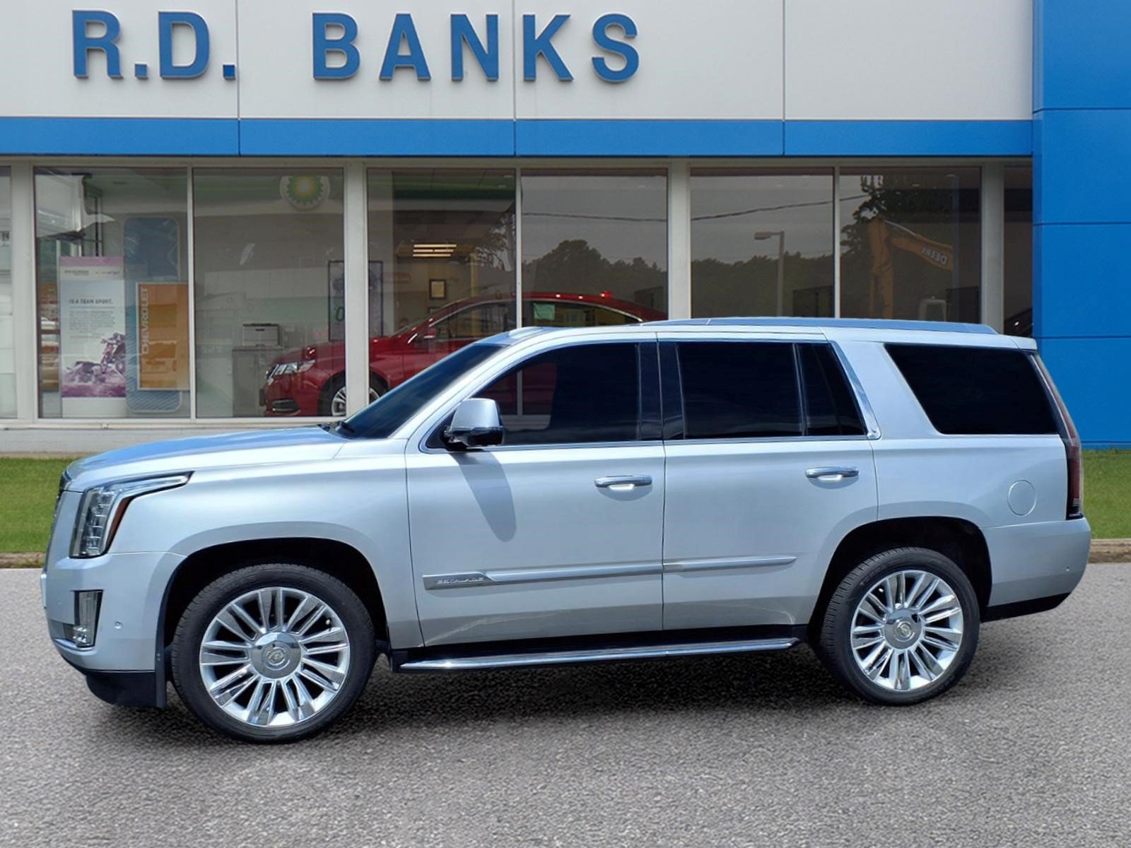 Certified 2019 Cadillac Escalade Luxury AWD/4WD image 2