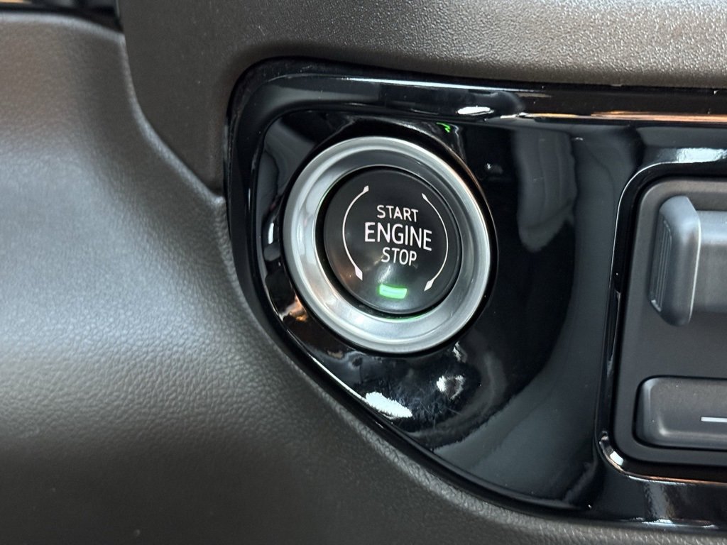 Used 2025 Chevrolet Silverado 1500 LTZ w/ LTZ Premium Package image 29