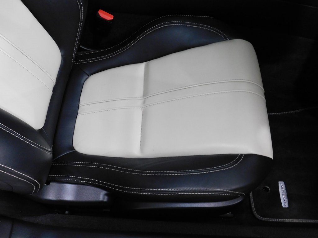 Used 2015 Jaguar F-TYPE R image 90